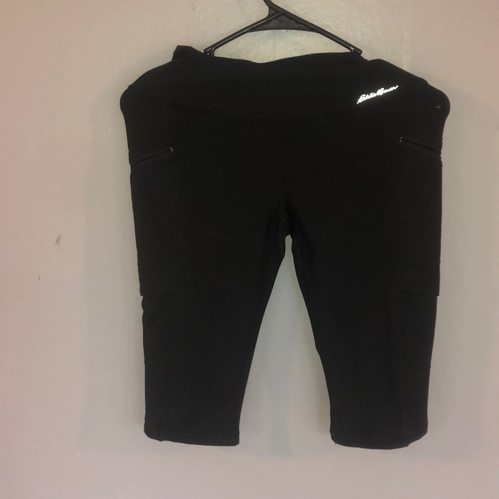 Eddie Bauer knee length active capris size XS